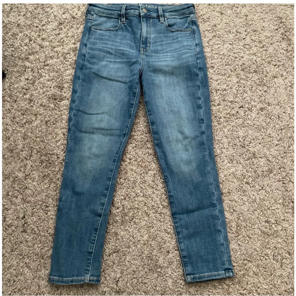 American Eagle next level high-rise jegging crop